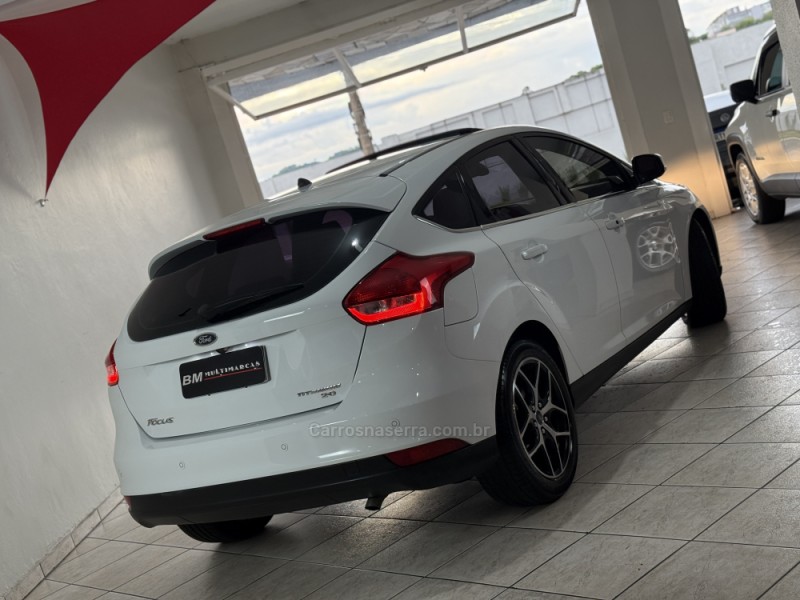 FOCUS 2.0 TITANIUM PLUS 16V FLEX 4P AUTOMÁTICO - 2017 - GUAPORé