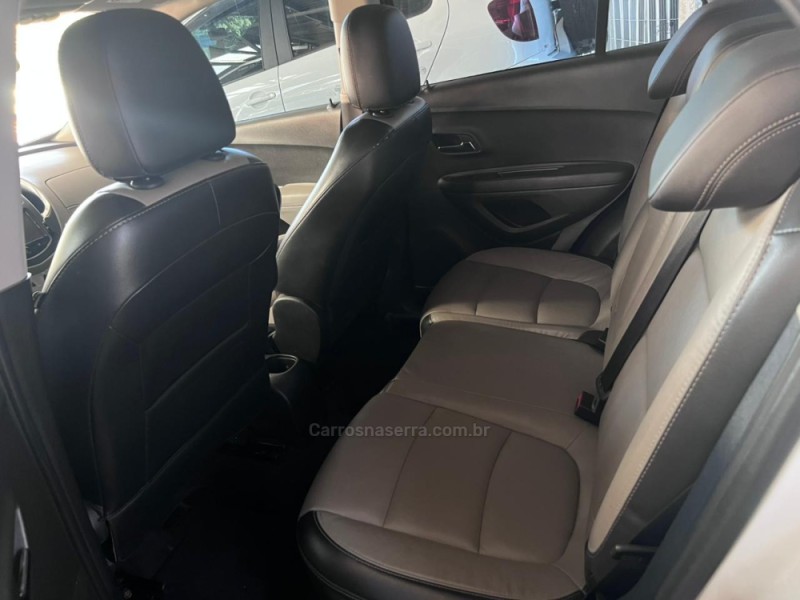 TRACKER 1.8 MPFI LTZ 4X2 16V FLEX 4P AUTOMÁTICO - 2016 - GARIBALDI