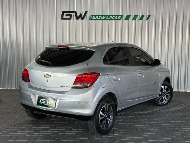 ONIX 1.4 MPFI LTZ 8V FLEX 4P MANUAL - 2016 - CAXIAS DO SUL