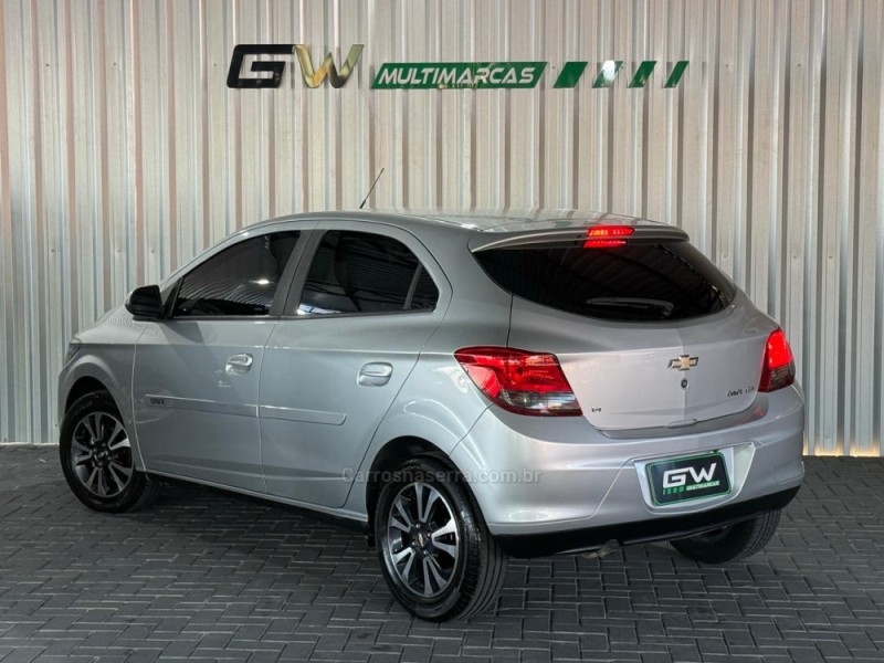 ONIX 1.4 MPFI LTZ 8V FLEX 4P MANUAL - 2016 - CAXIAS DO SUL