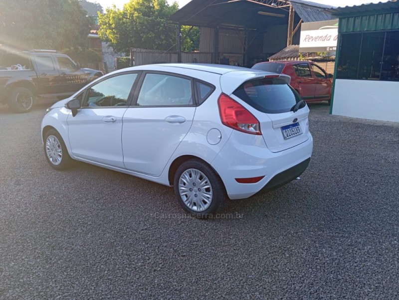 FIESTA 1.6 SE HATCH 16V FLEX 4P AUTOMÁTICO - 2017 - PICADA CAFé