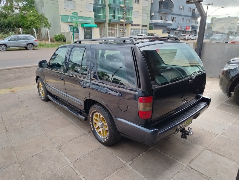 BLAZER 4.3 SFI DLX EXECUTIVE 4X2 V6 12V GASOLINA 4P MANUAL - 1999 - VACARIA