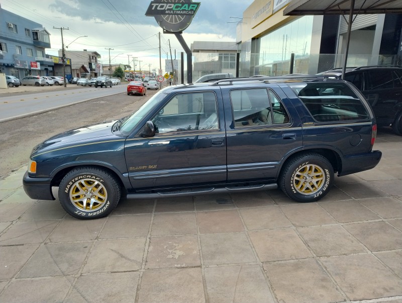 BLAZER 4.3 SFI DLX EXECUTIVE 4X2 V6 12V GASOLINA 4P MANUAL - 1999 - VACARIA