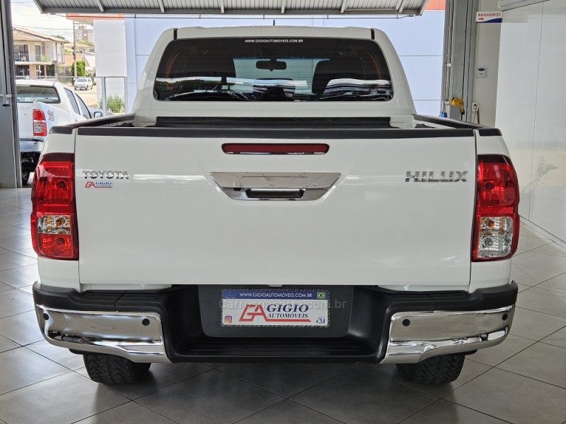 HILUX 2.8 SR 4X4 CD 16V DIESEL 4P AUTOMÁTICO - 2024 - TAPEJARA
