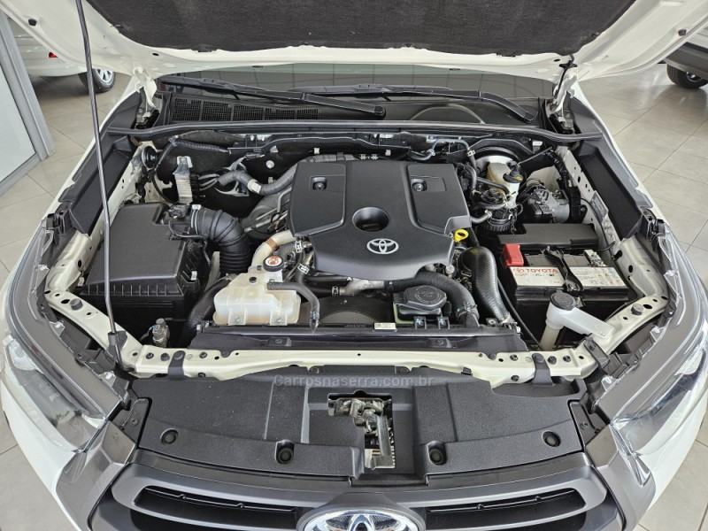HILUX 2.8 SR 4X4 CD 16V DIESEL 4P AUTOMÁTICO - 2024 - TAPEJARA