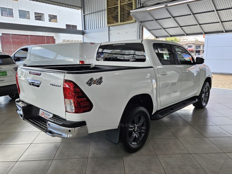 HILUX 2.8 SR 4X4 CD 16V DIESEL 4P AUTOMÁTICO - 2024 - TAPEJARA