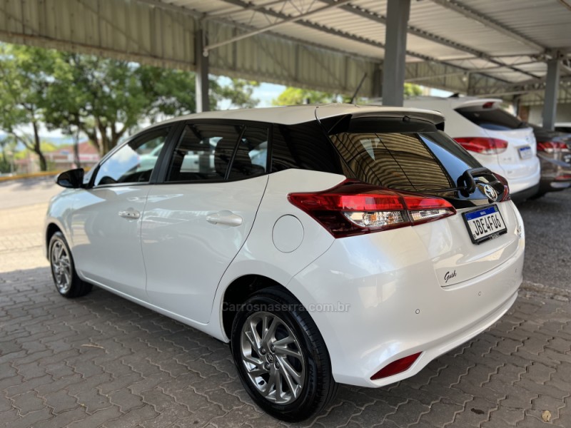 YARIS 1.5 XS 16V FLEX 4P AUTOMÁTICO - 2023 - BOM PRINCíPIO