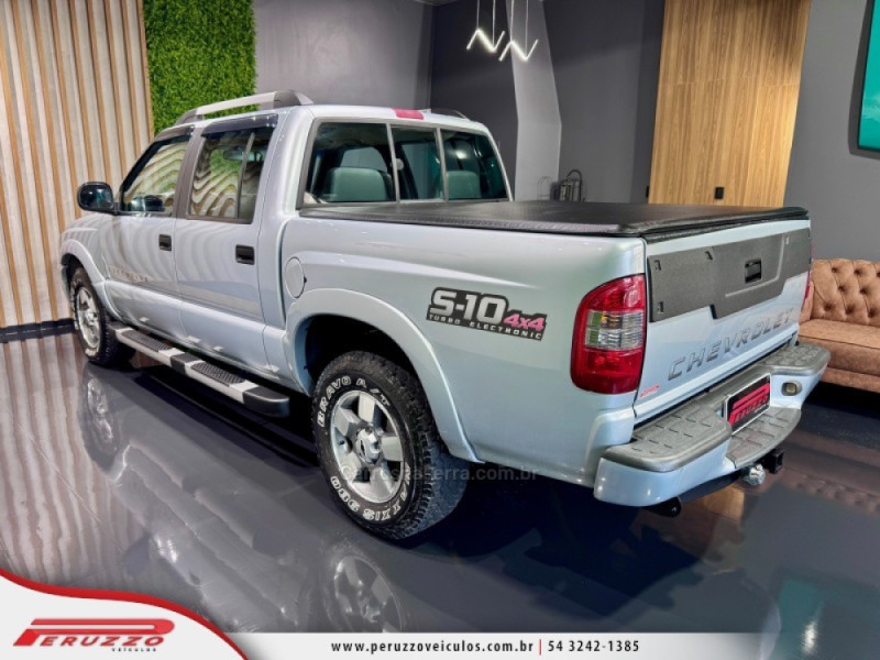 S10 2.8 EXECUTIVE 4X4 CD 12V TURBO ELECTRONIC INTERCOOLER DIESEL 4P MANUAL - 2010 - NOVA PRATA
