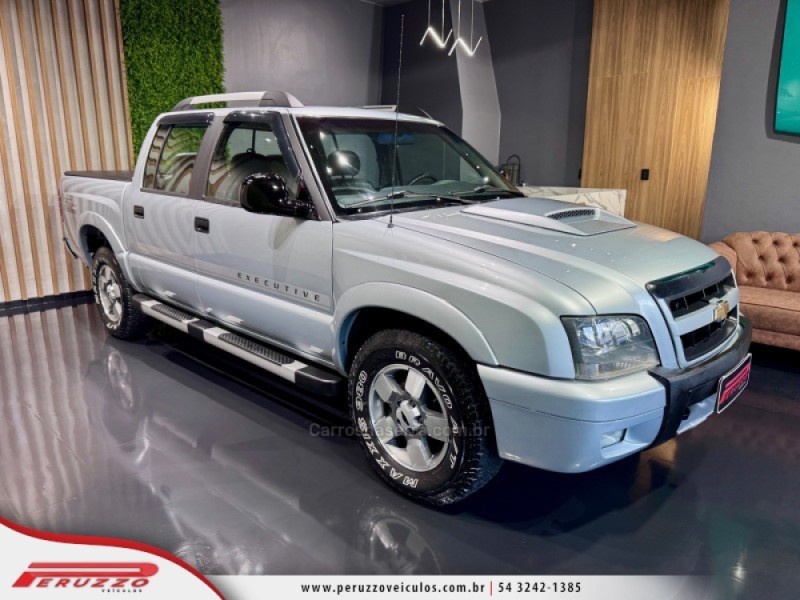 S10 2.8 EXECUTIVE 4X4 CD 12V TURBO ELECTRONIC INTERCOOLER DIESEL 4P MANUAL - 2010 - NOVA PRATA