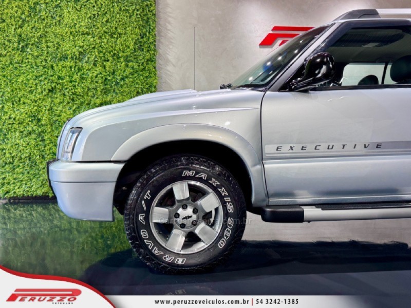 S10 2.8 EXECUTIVE 4X4 CD 12V TURBO ELECTRONIC INTERCOOLER DIESEL 4P MANUAL - 2010 - NOVA PRATA