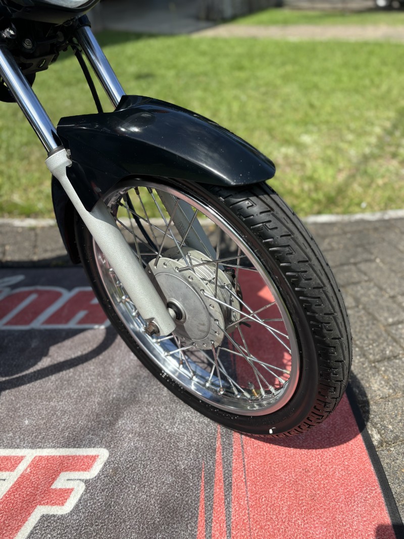 CG 150 START ES - 2015 - FELIZ