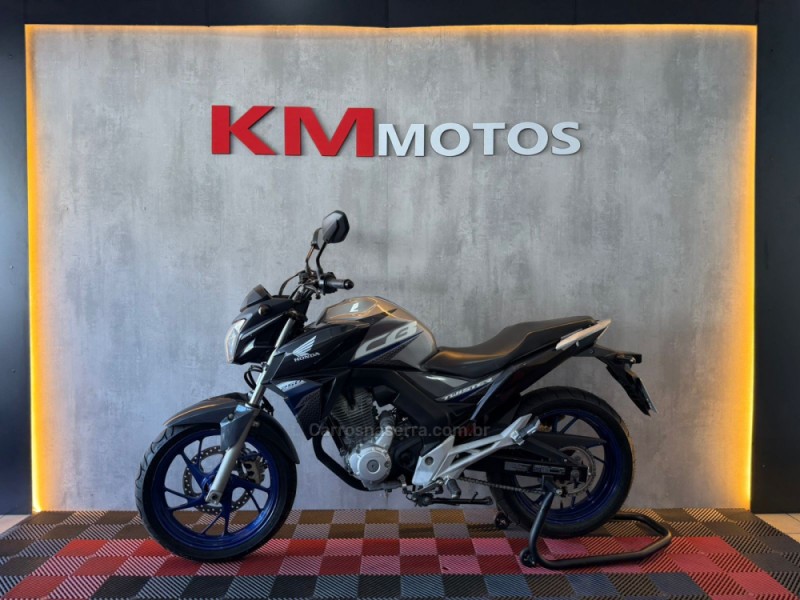 CB 250F TWISTER CBS - 2020 - PORTãO