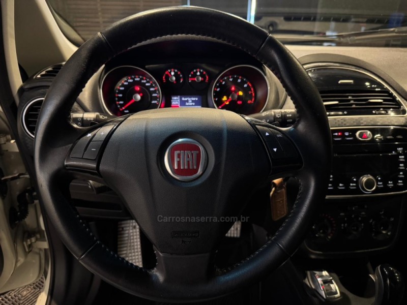 PUNTO 1.8 SPORTING 16V FLEX 4P AUTOMATIZADO - 2014 - FARROUPILHA