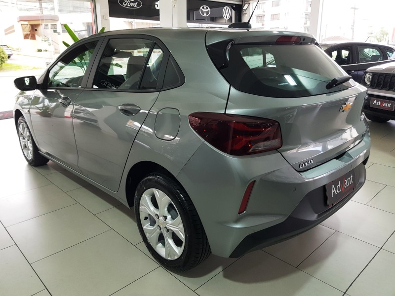 ONIX 1.0 LTZ 12V TURBO FLEX 4P AUTOMÁTICO - 2025 - CAXIAS DO SUL