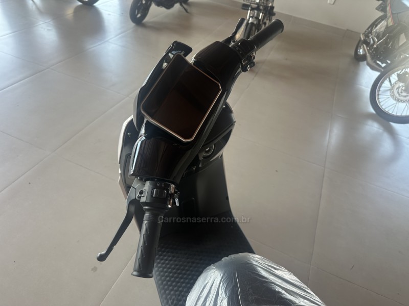 SCOOTER ELÉTRICA  - 2026 - CANELA