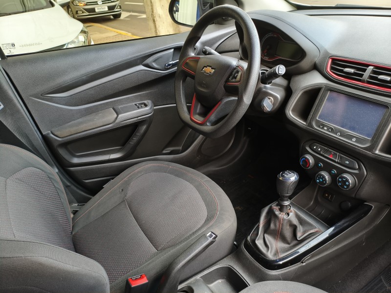 ONIX 1.4 MPFI EFFECT 8V FLEX 4P MANUAL - 2016 - BOM PRINCíPIO