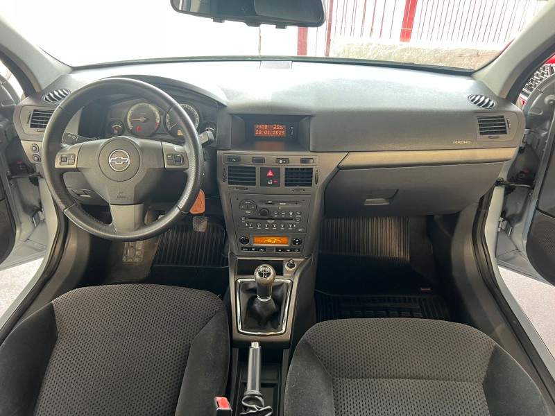 VECTRA 2.0 MPFI GT HATCH 8V FLEX 4P MANUAL - 2011 - CAXIAS DO SUL