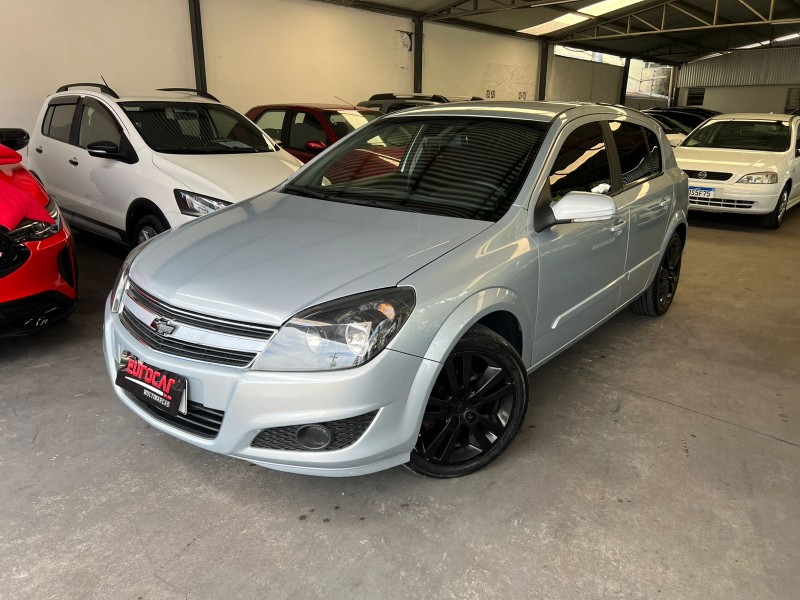 VECTRA 2.0 MPFI GT HATCH 8V FLEX 4P MANUAL