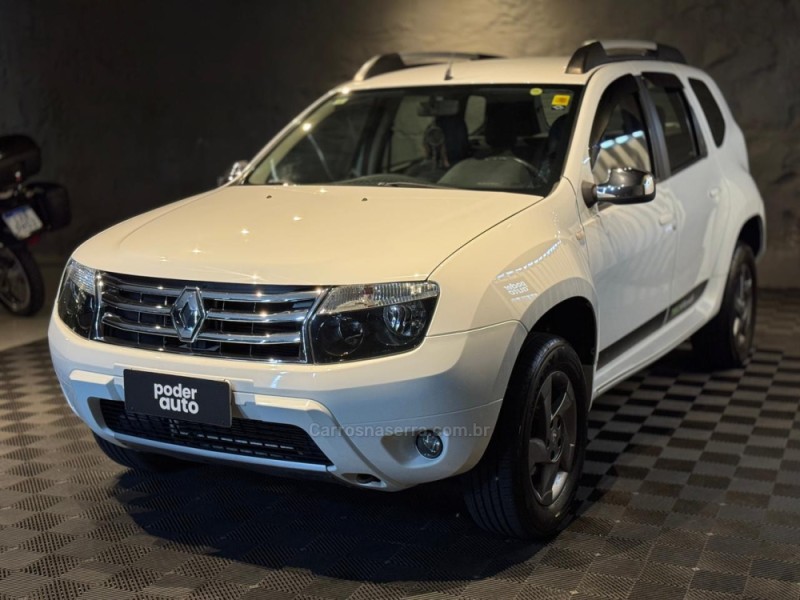 DUSTER 1.6 TECH ROAD 4X2 16V FLEX 4P MANUAL - 2014 - FARROUPILHA
