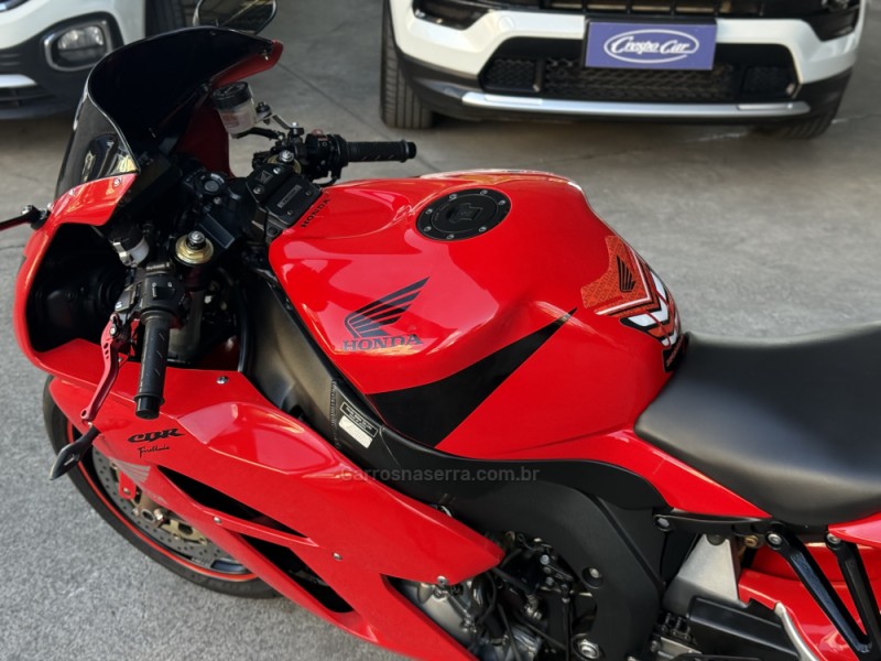 CBR 1000RR FIREBLADE - 2005 - CAXIAS DO SUL