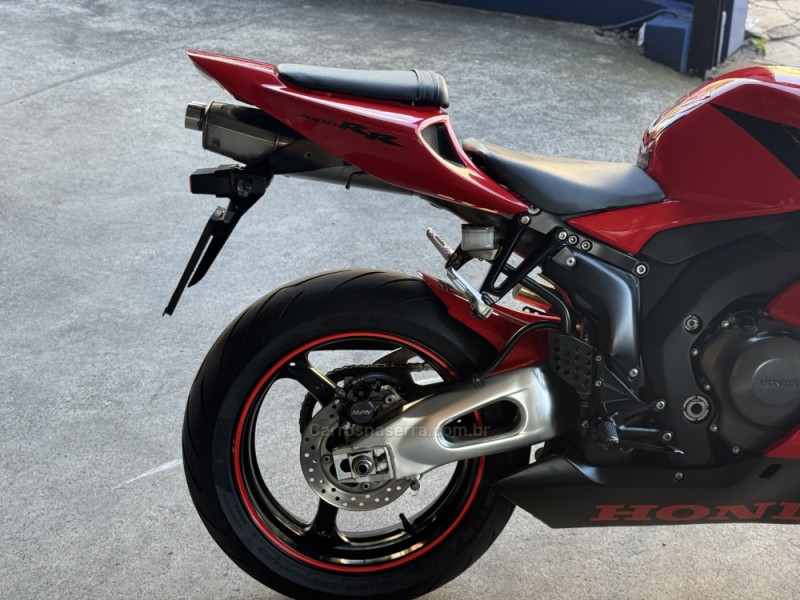 CBR 1000RR FIREBLADE - 2005 - CAXIAS DO SUL