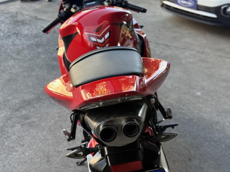 CBR 1000RR FIREBLADE - 2005 - CAXIAS DO SUL