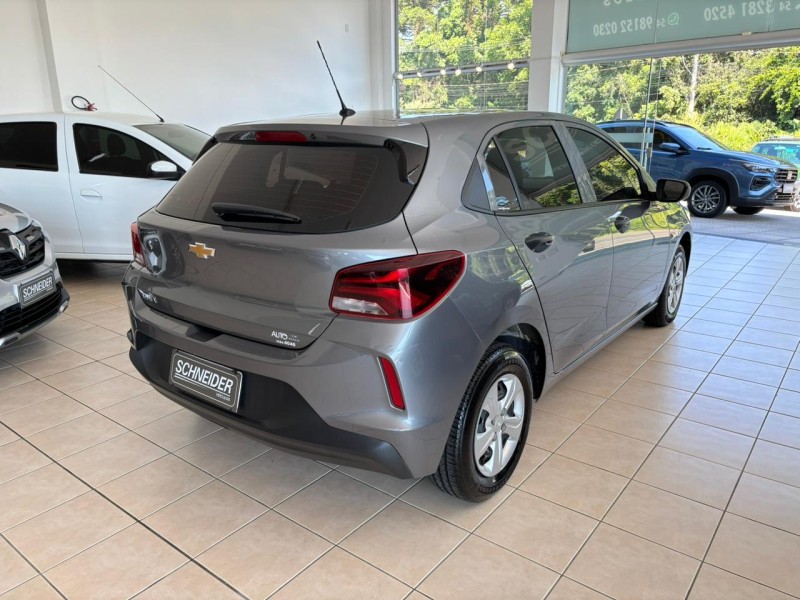 ONIX 1.0 LT 12V FLEX 4P MANUAL - 2023 - NOVA PETRóPOLIS