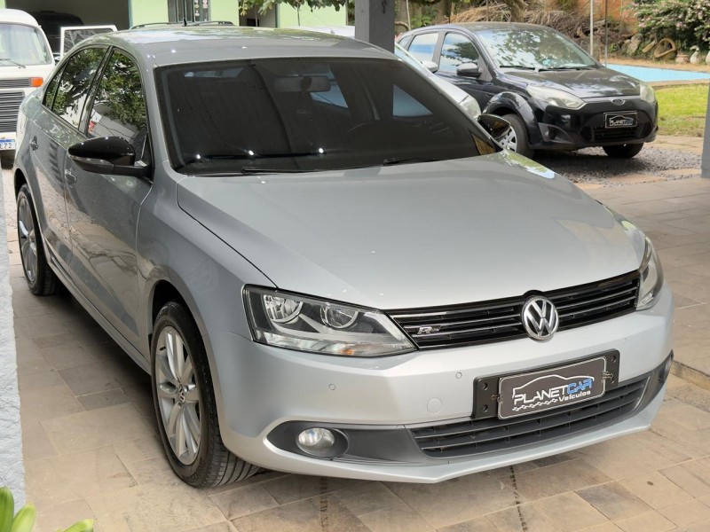 JETTA 2.0 COMFORTLINE FLEX 4P TIPTRONIC - 2012 - FARROUPILHA