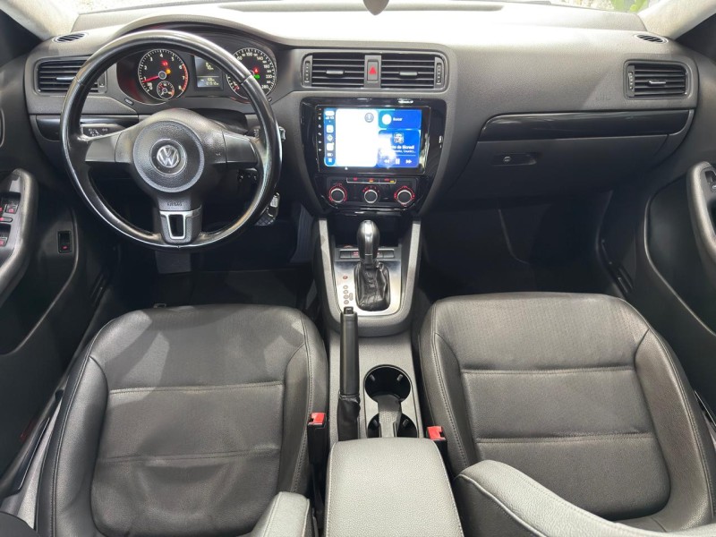 JETTA 2.0 COMFORTLINE FLEX 4P TIPTRONIC - 2012 - FARROUPILHA
