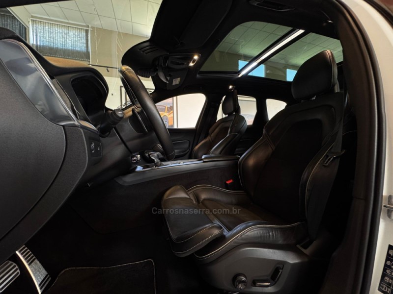 XC60 2.0 T5 R DESIGN TURBO GASOLINA 4P AUTOMÁTICO - 2018 - CAMPO BOM