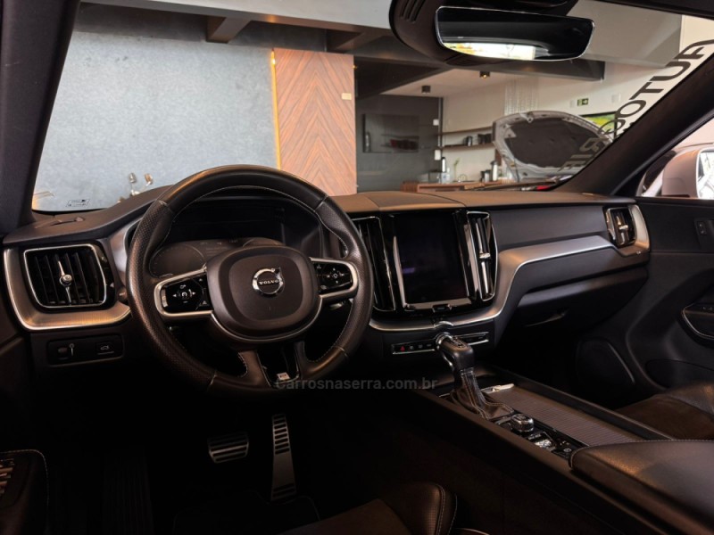 XC60 2.0 T5 R DESIGN TURBO GASOLINA 4P AUTOMÁTICO - 2018 - CAMPO BOM