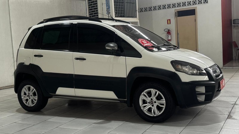 IDEA 1.8 MPI ADVENTURE 8V FLEX 4P MANUAL - 2013 - ESTâNCIA VELHA