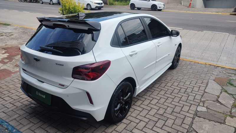 ONIX 1.0 HATCH RS 12V TURBO 4P AUTOMÁTICO - 2022 - CAXIAS DO SUL