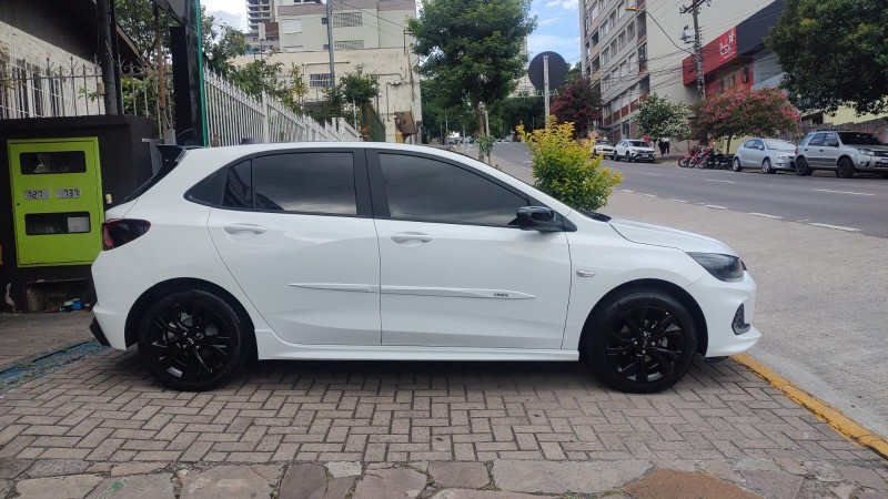 ONIX 1.0 HATCH RS 12V TURBO 4P AUTOMÁTICO - 2022 - CAXIAS DO SUL
