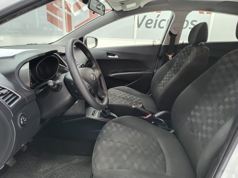 HB20 1.6 COMFORT PLUS 16V FLEX 4P MANUAL - 2017 - CAXIAS DO SUL