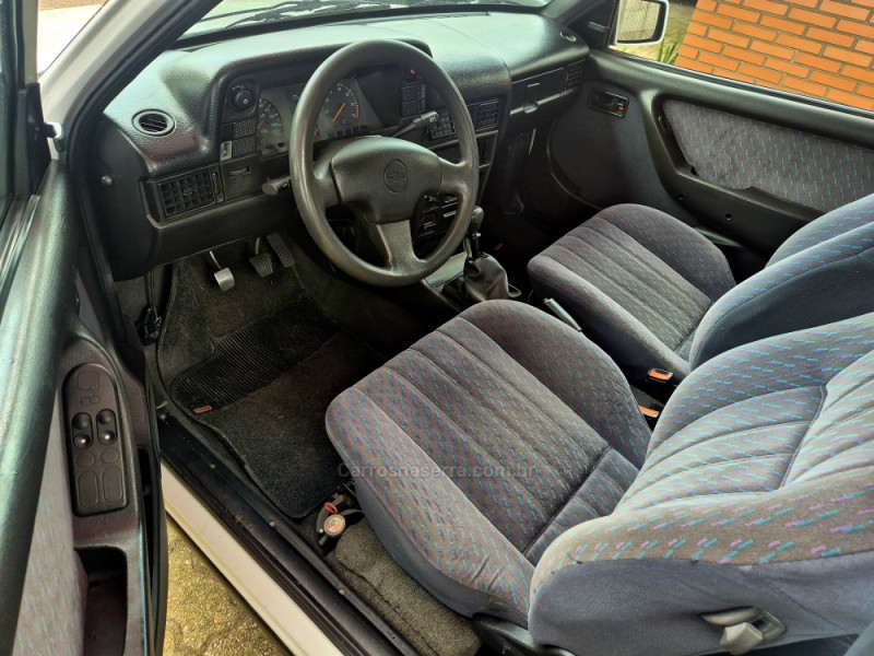 KADETT 2.0 MPFI GLS 8V GASOLINA 2P MANUAL - 1998 - FARROUPILHA