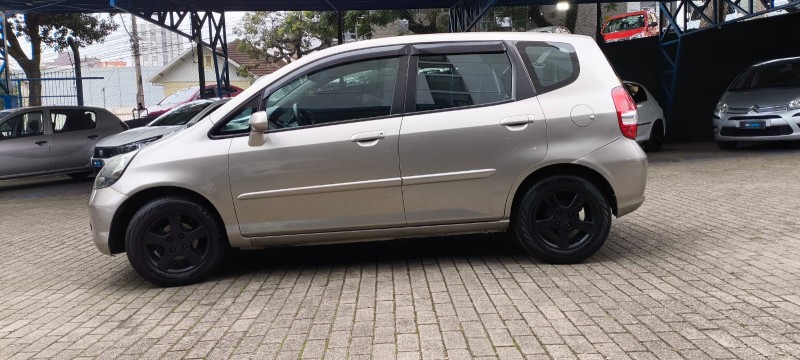 FIT 1.4 LX 8V GASOLINA 4P AUTOMÁTICO - 2006 - CAXIAS DO SUL