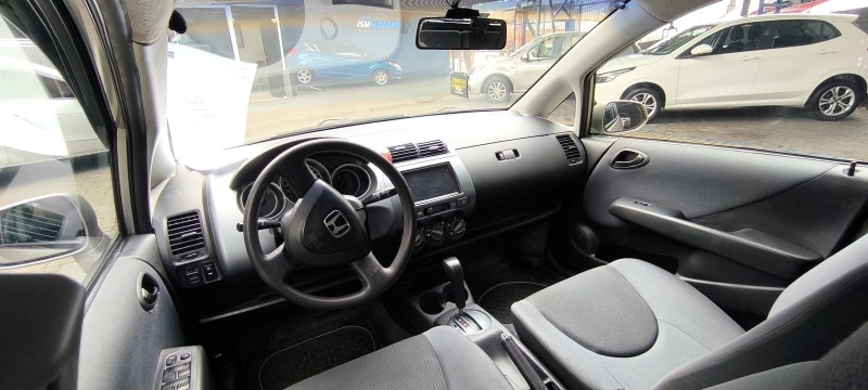 FIT 1.4 LX 8V GASOLINA 4P AUTOMÁTICO - 2006 - CAXIAS DO SUL