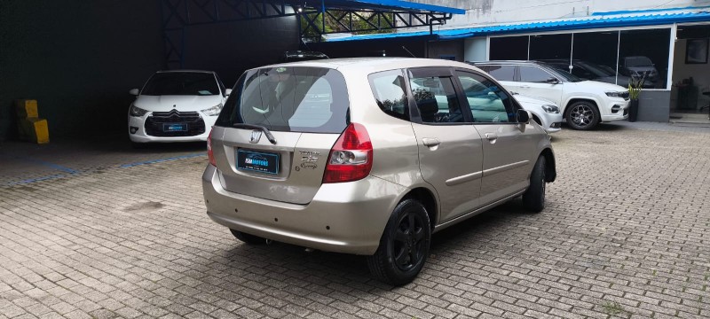 FIT 1.4 LX 8V GASOLINA 4P AUTOMÁTICO - 2006 - CAXIAS DO SUL