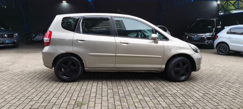 FIT 1.4 LX 8V GASOLINA 4P AUTOMÁTICO - 2006 - CAXIAS DO SUL