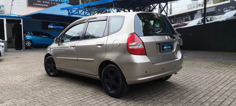 FIT 1.4 LX 8V GASOLINA 4P AUTOMÁTICO - 2006 - CAXIAS DO SUL