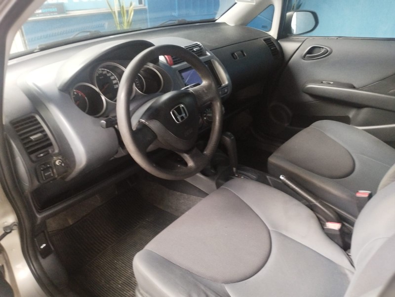 FIT 1.4 LX 8V GASOLINA 4P AUTOMÁTICO - 2006 - CAXIAS DO SUL