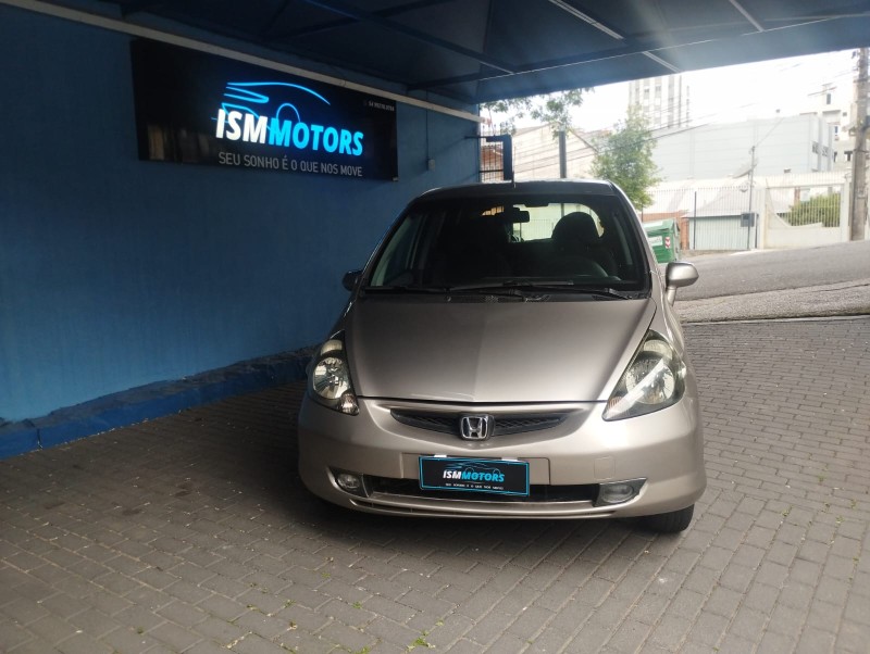 FIT 1.4 LX 8V GASOLINA 4P AUTOMÁTICO - 2006 - CAXIAS DO SUL