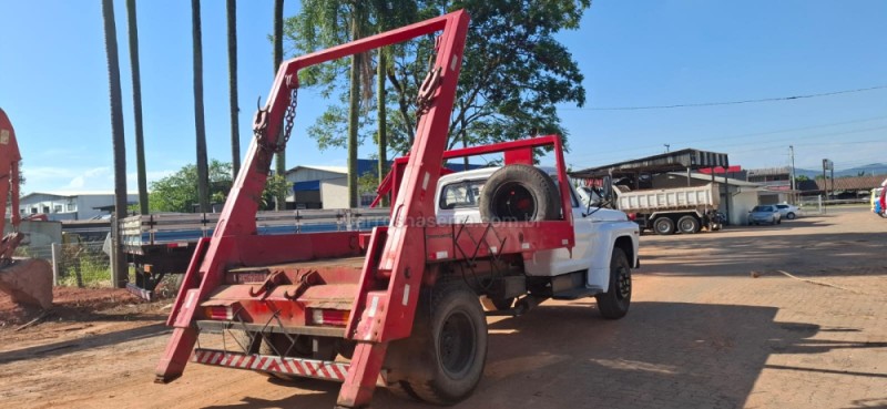 F-11000  - 1990 - PORTãO