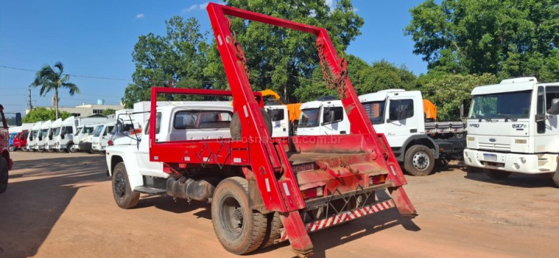 F-11000  - 1990 - PORTãO