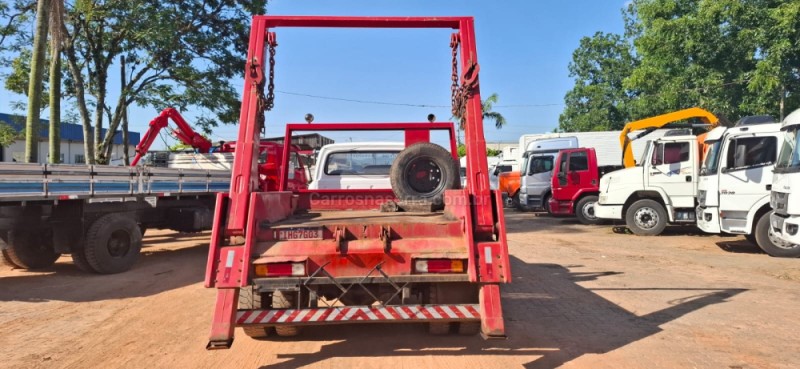 F-11000  - 1990 - PORTãO