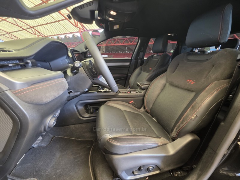 RAMPAGE 2.0 HURRICANE R/T 4 4X4 TURBO GASOLINA 4P AUTOMÁTICO - 2024 - SAPIRANGA