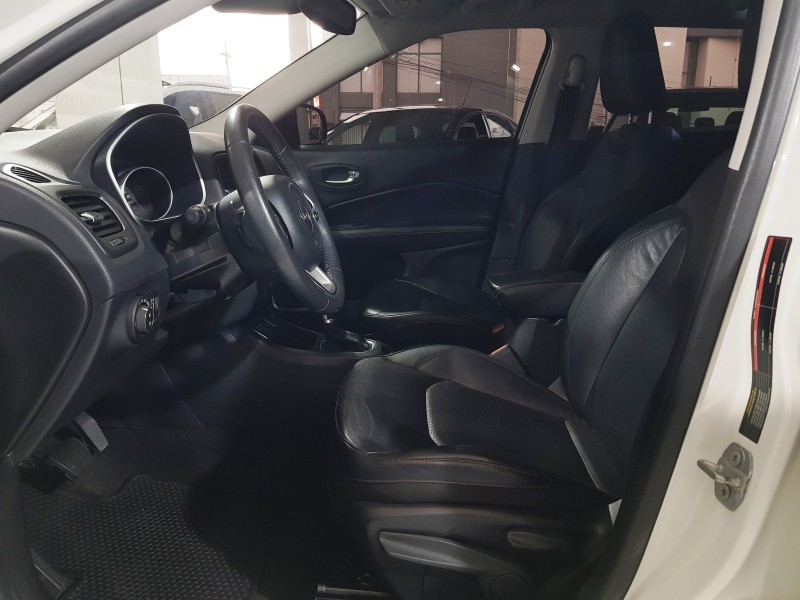 COMPASS 2.0 16V FLEX LONGITUDE AUTOMÁTICO - 2018 - CAXIAS DO SUL