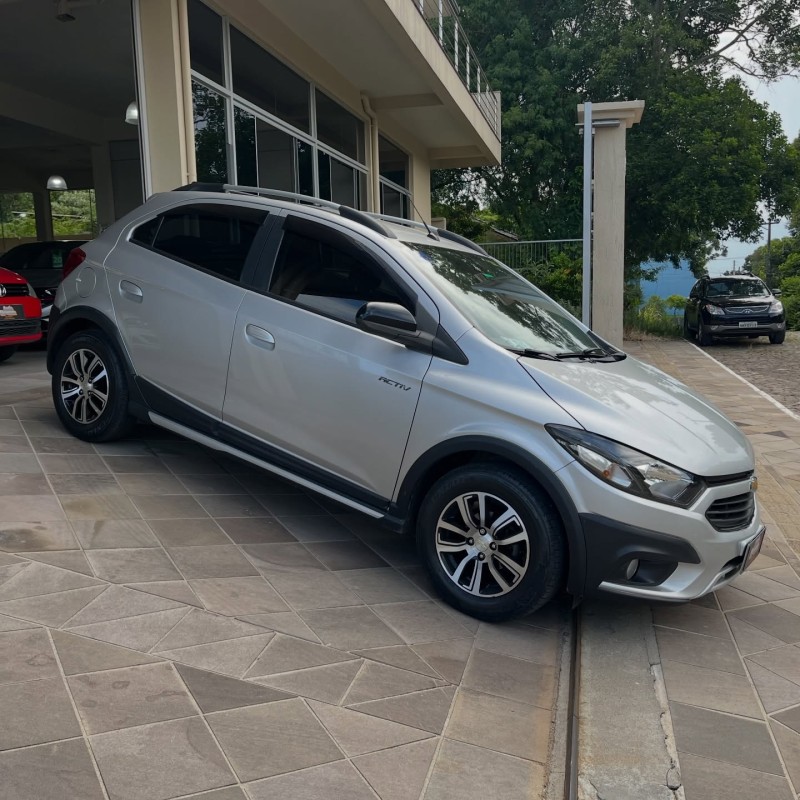 ONIX 1.4 MPFI ACTIV 8V FLEX 4P AUTOMÁTICO - 2017 - NOVA PETRóPOLIS