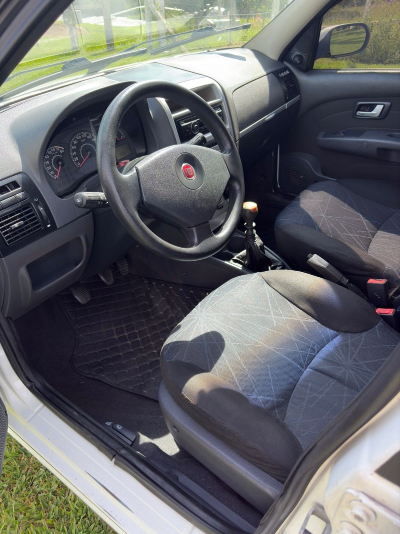 SIENA 1.4 MPI ELX 8V FLEX 4P MANUAL - 2009 - FARROUPILHA